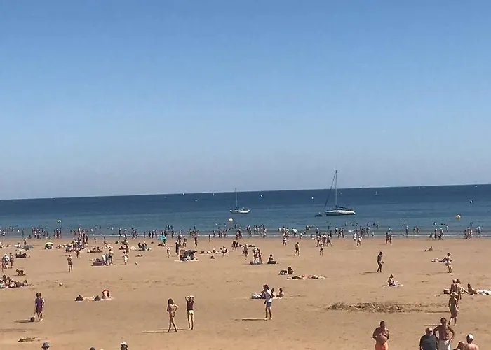 Petite Maison De Pecheur Et Velos